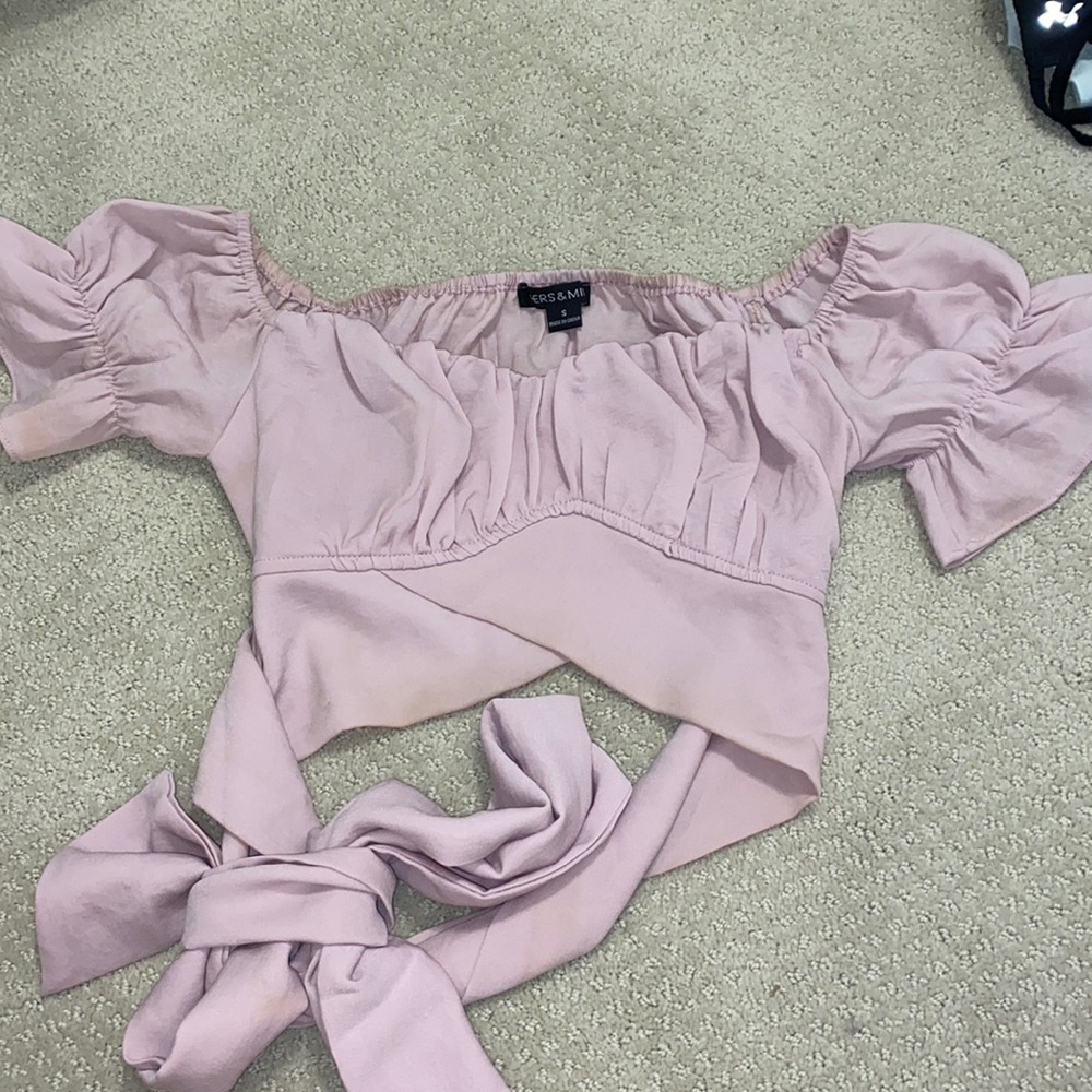 Pink Puffy Shoulder Crop Top